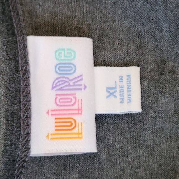 LuLaRoe Randy gray raglan tee with multicolored floral print NWOT - Picture 9 of 10